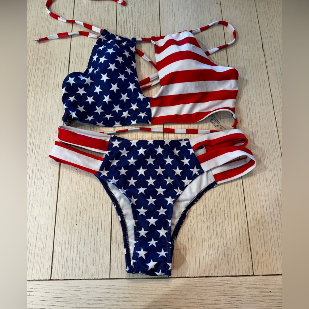 Women’s swim suit